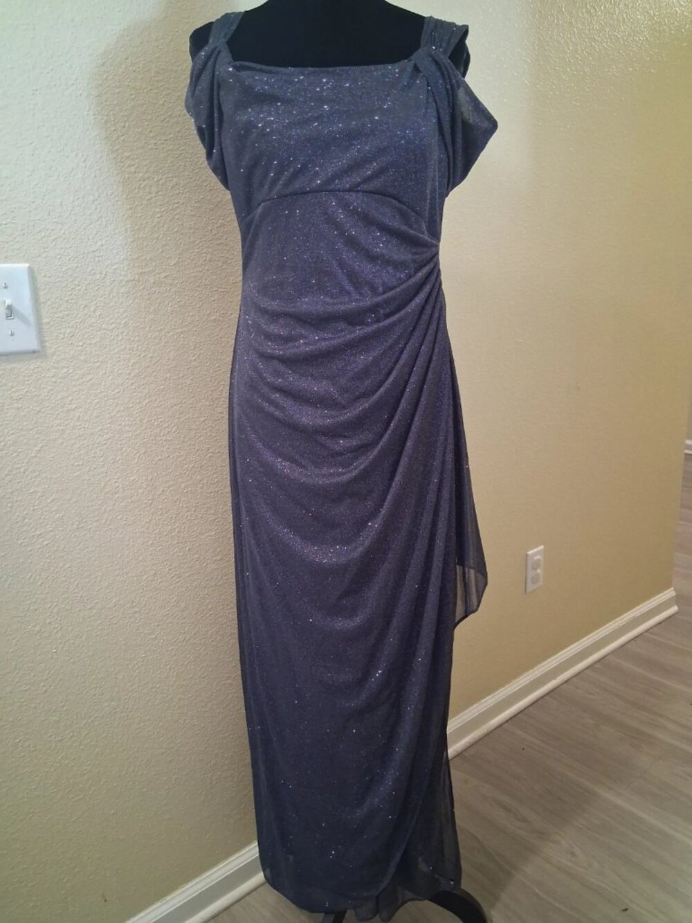 ALEX EVENINGS Glitter Silver Mesh Cowl Cold Shoulder Slit Maxi Gown Dress 8P